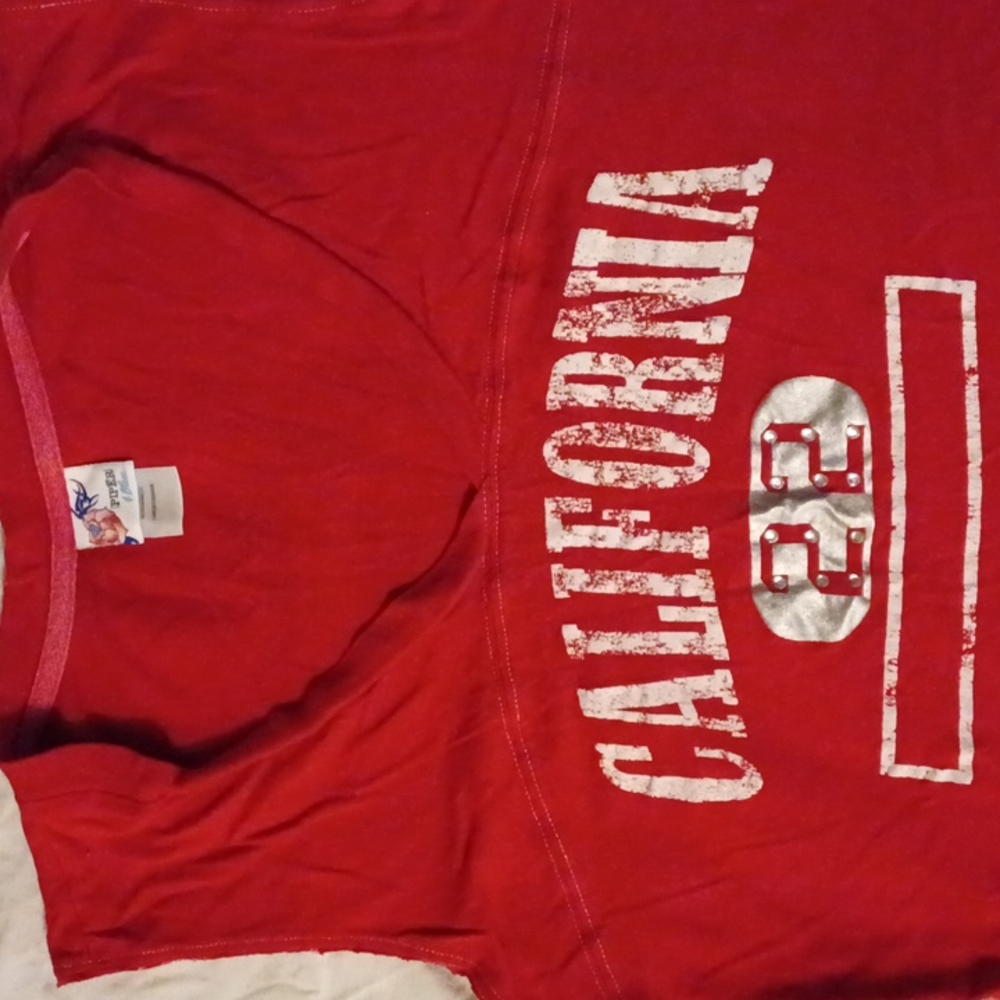 Ladies sleeveless shirt